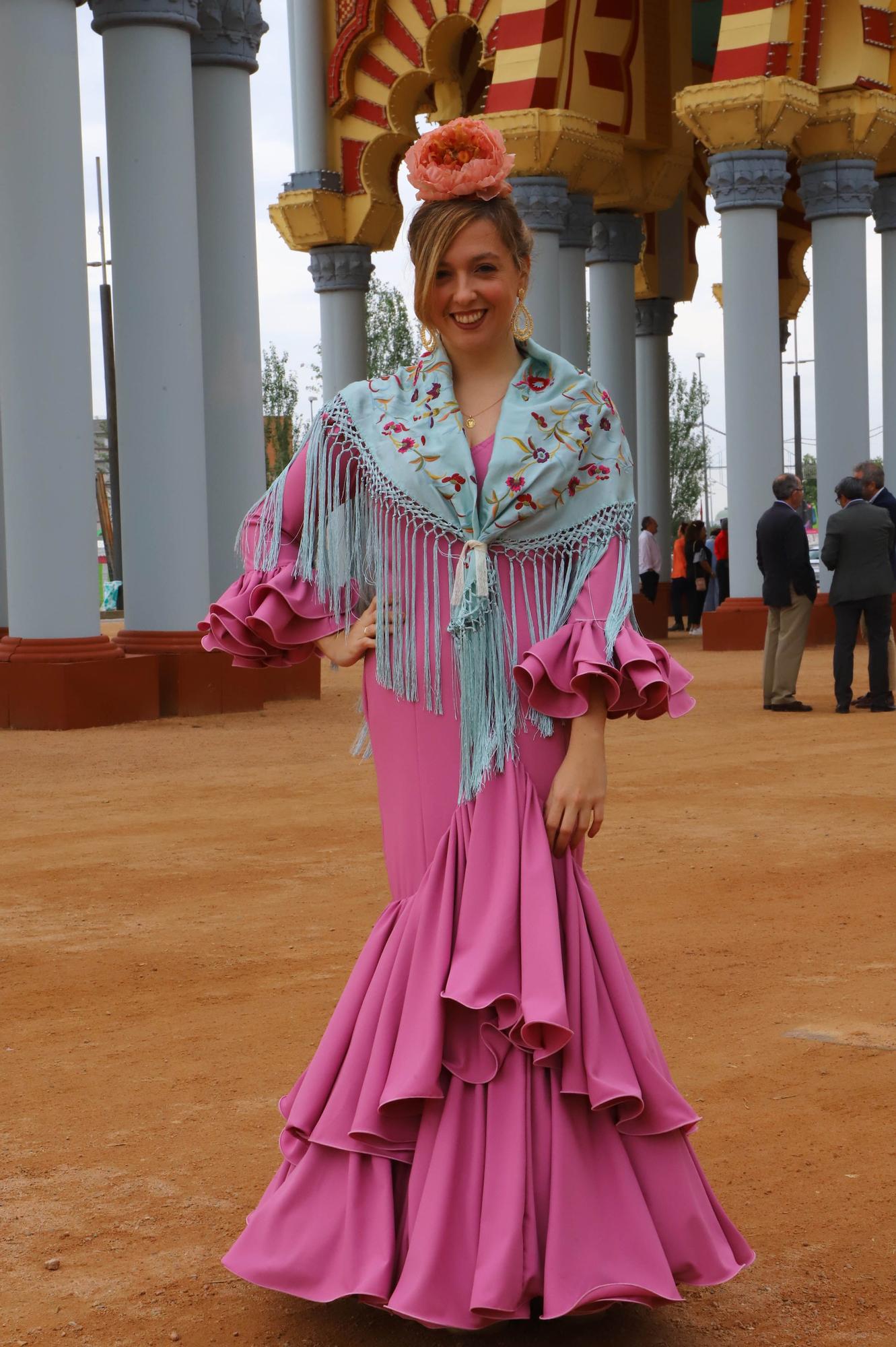 Trajes de gitana en El Arenal el lunes de Feria