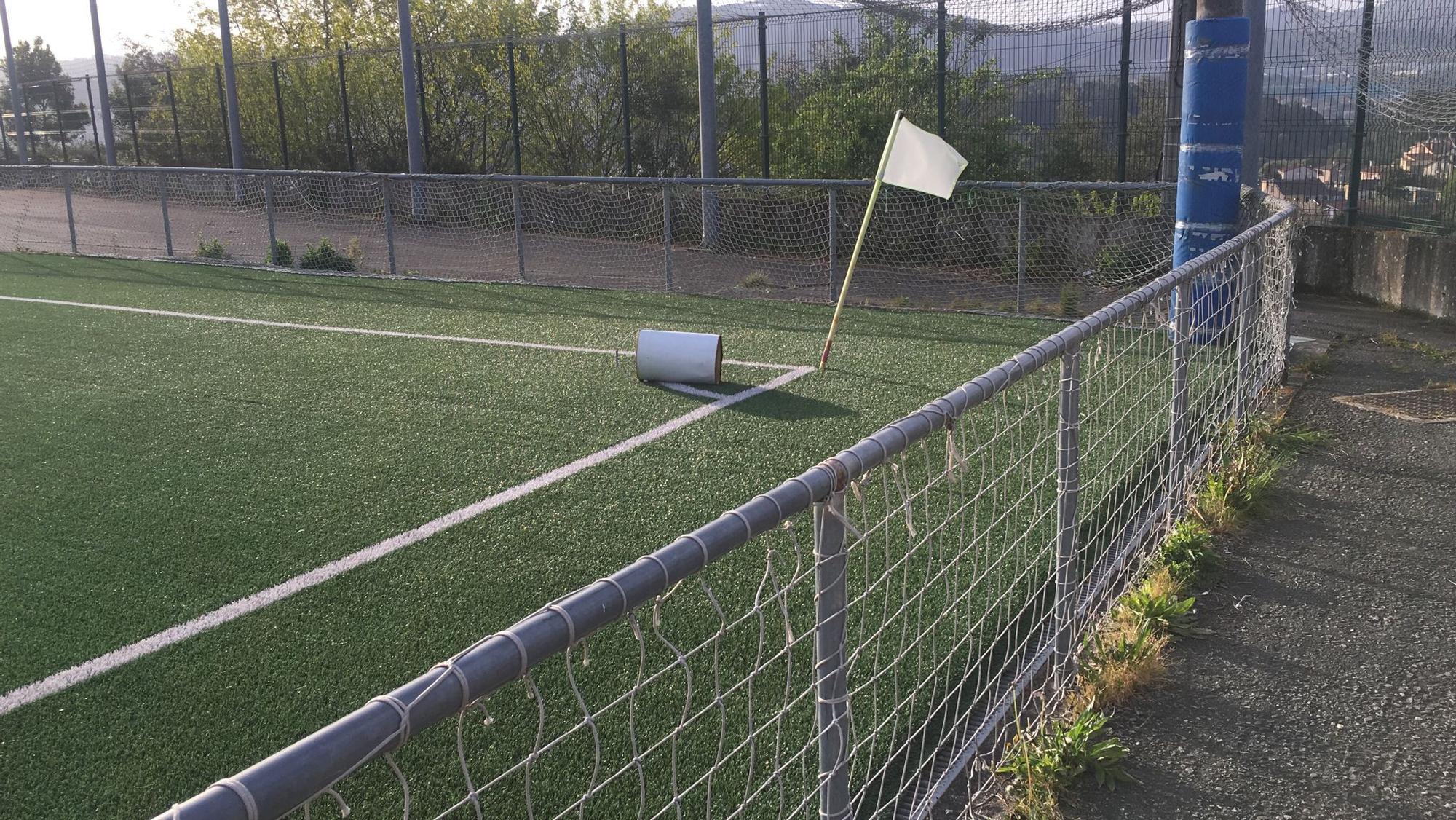 De tragarse los balones a invadir el campo: así se defiende de la selva el Racing de Castrelos