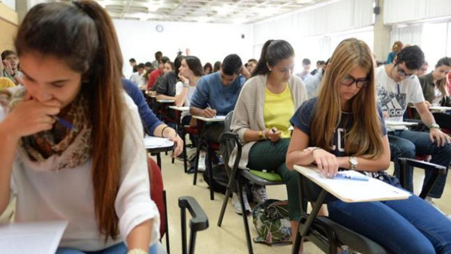 Las becas universitarias se pueden pedir desde este jueves