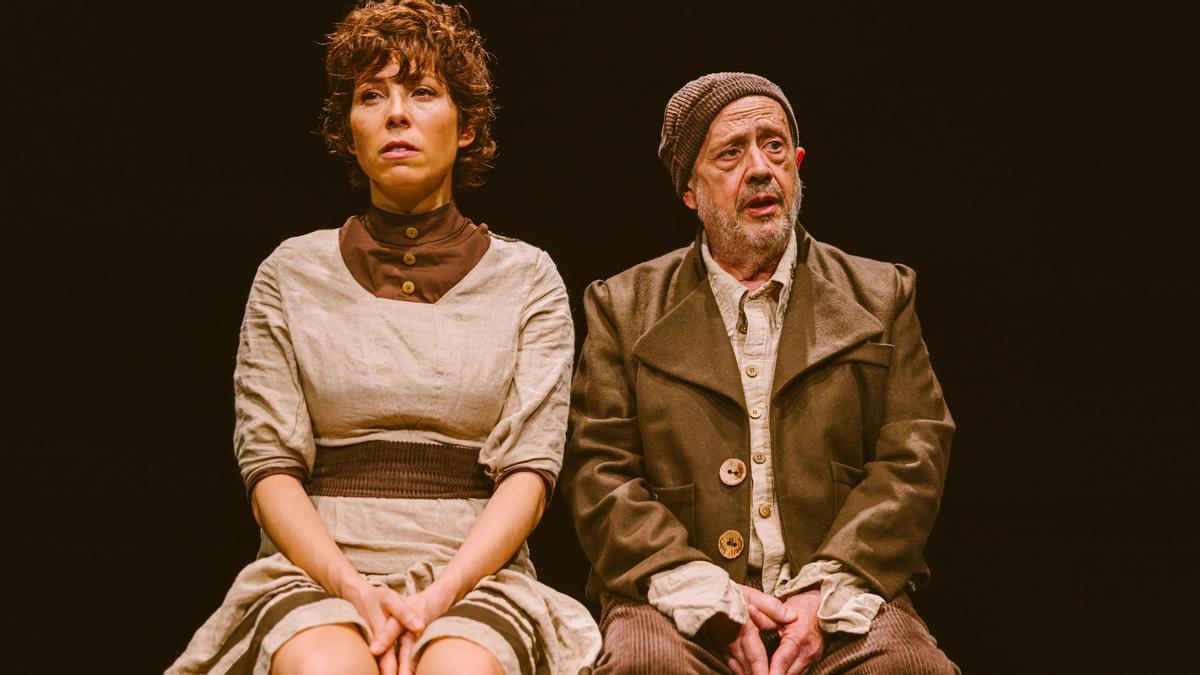 Paula Blanco y Oriol Genís en 'Verbagàlia', en la sala Atrium