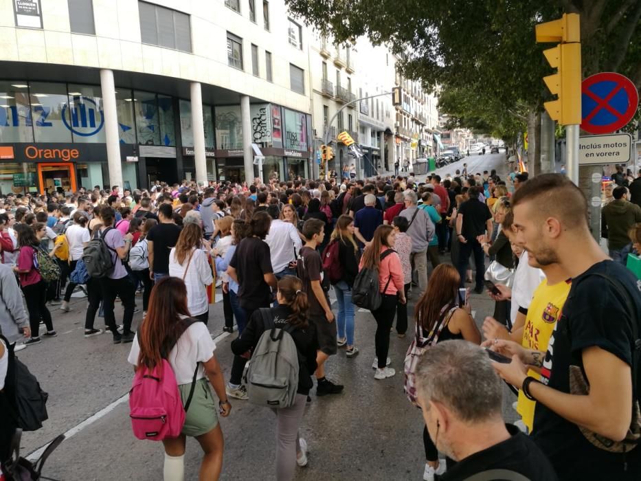 Respostes a la sentència: centenars de persones es manifesten a Manresa contra la sentència