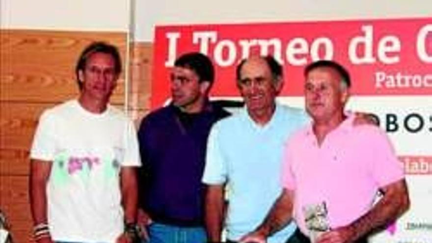 Muchas caras famosas en el torneo de una bodega en el campo de golf de Talayuela
