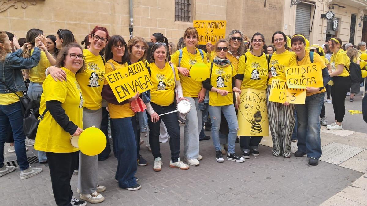 Protesta de educadoras en Alcoy, este jueves