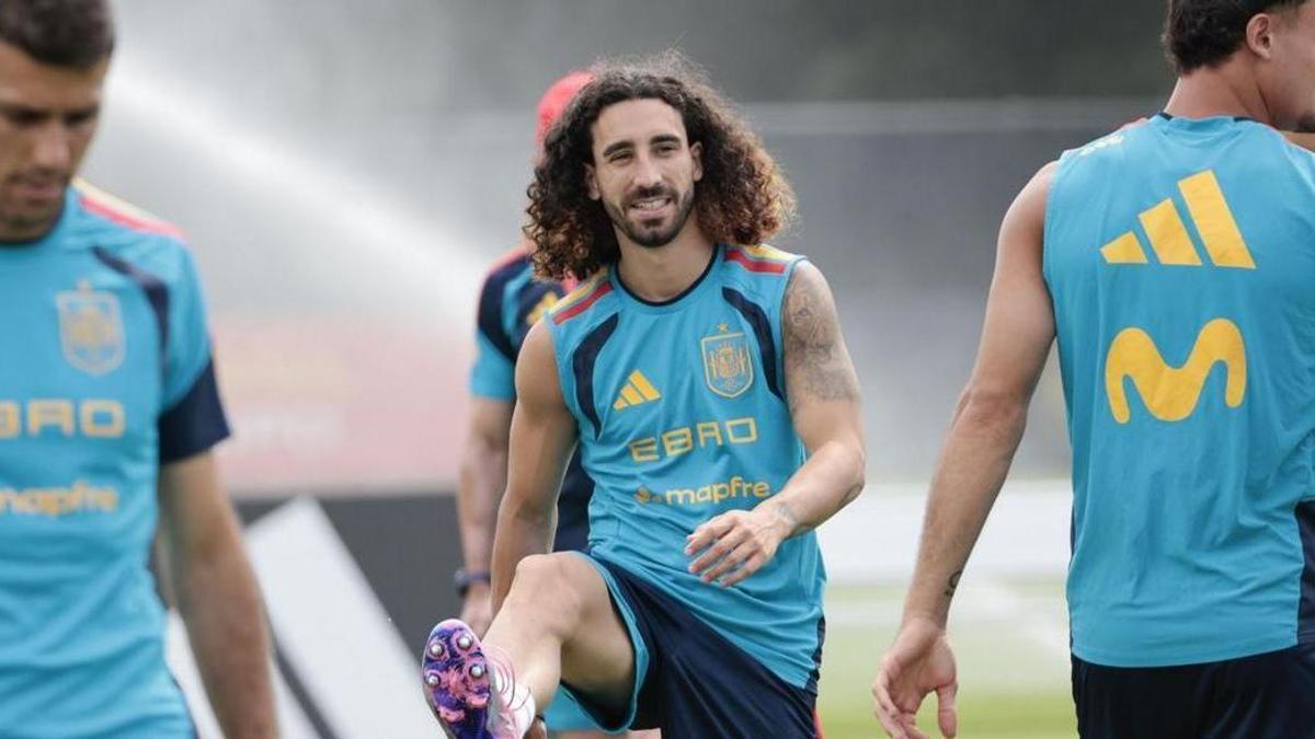 Cucurella, en un entrenamiento en Estados Unidos con la selección española
