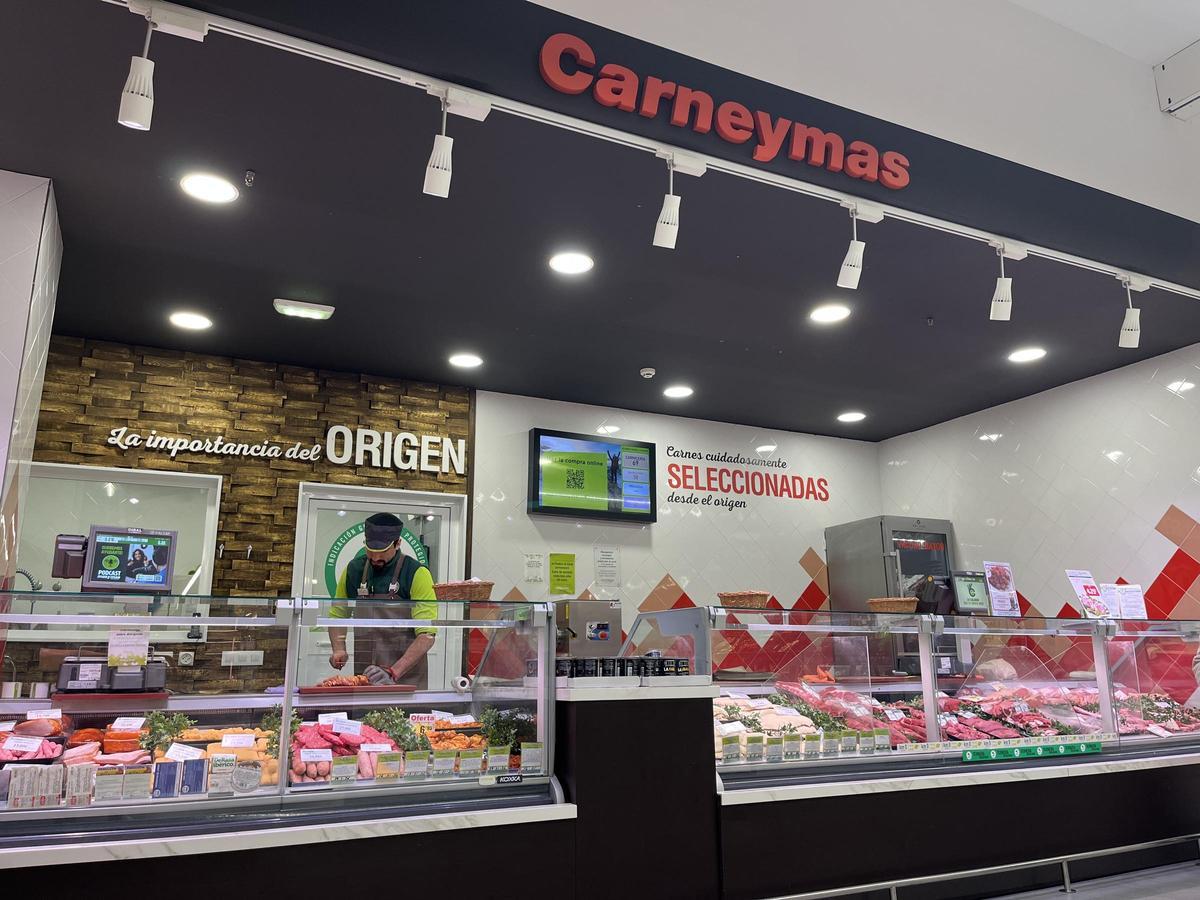 Expositor de una de las carnicerías de masymas