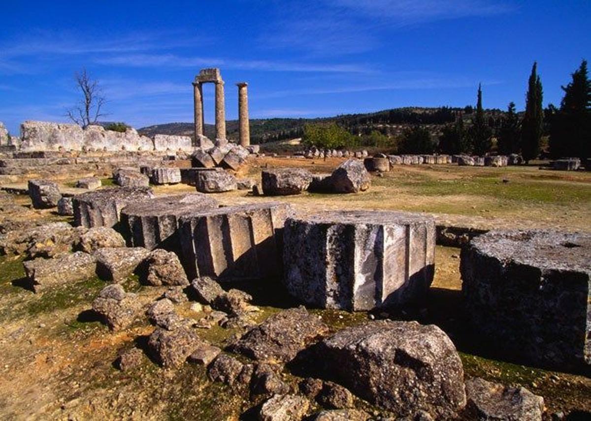 Templo de Zeus en la antigua ciudad de Nemea.