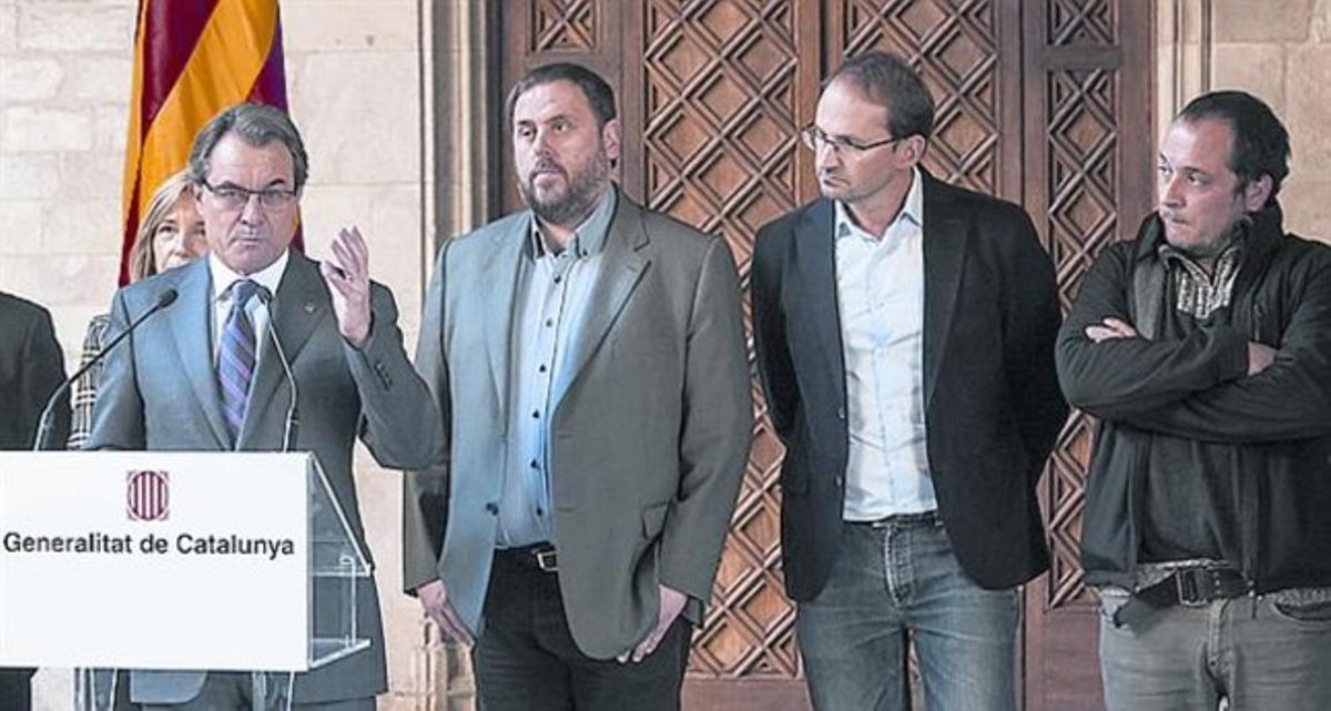 Mas, Junqueras, Herrera i Fernàndez, dijous al Palau. Mas, Junqueras, Herrera i Fernàndez, dijous al Palau.