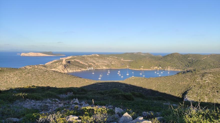 El Govern exige ahora una autorización previa a todas las personas que deseen visitar Cabrera en golondrina