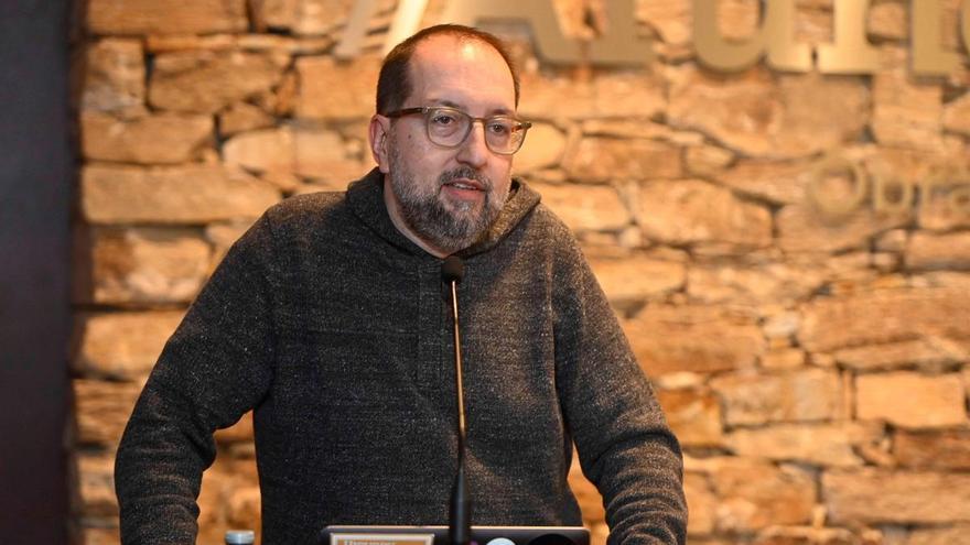 Ismael Faro: &quot;DeepSeek es otro modelo de Inteligencia Artificial y toda la comunidad aprenderá&quot;