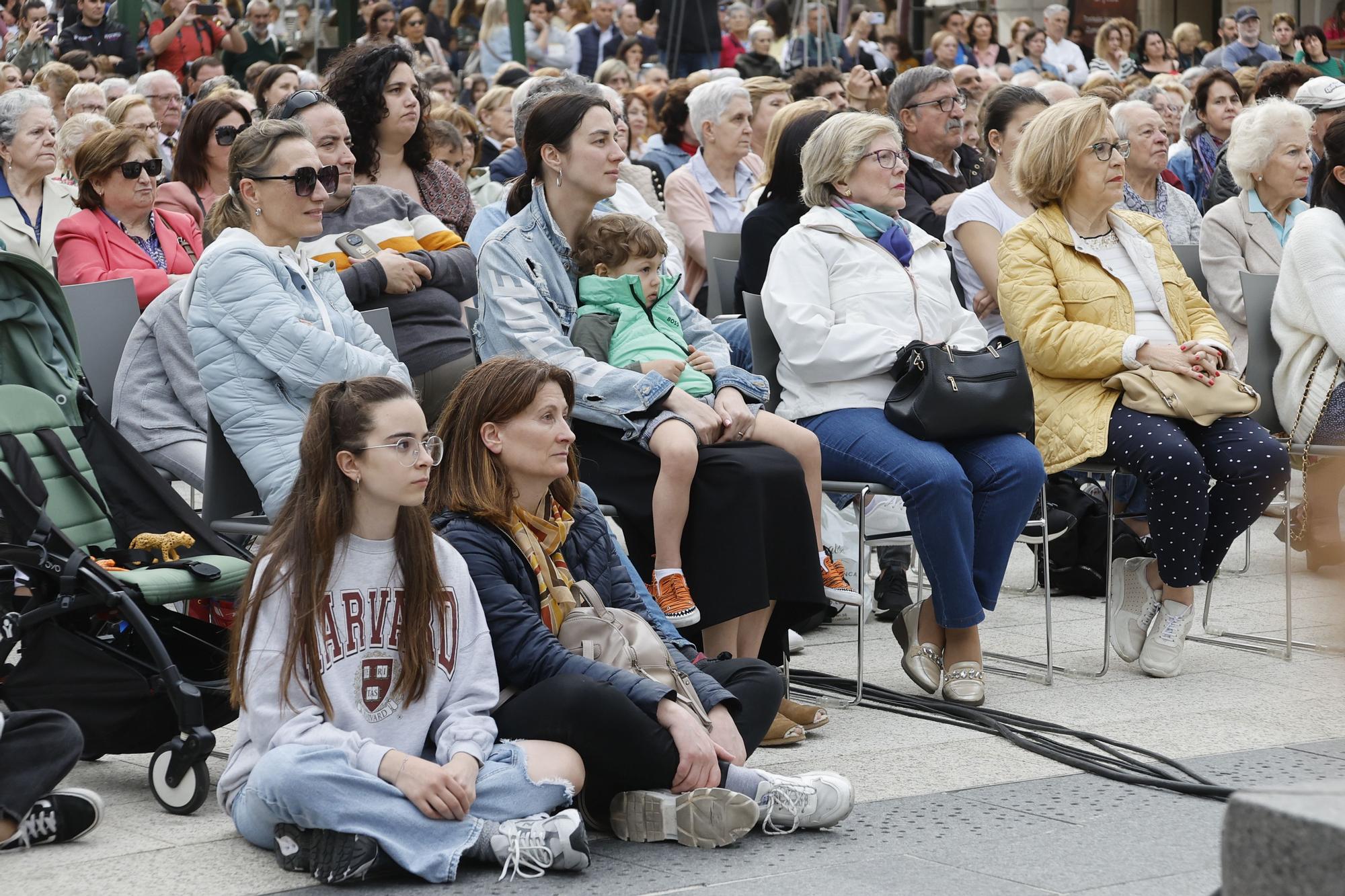 La ciudad se entrega a la música y la danza