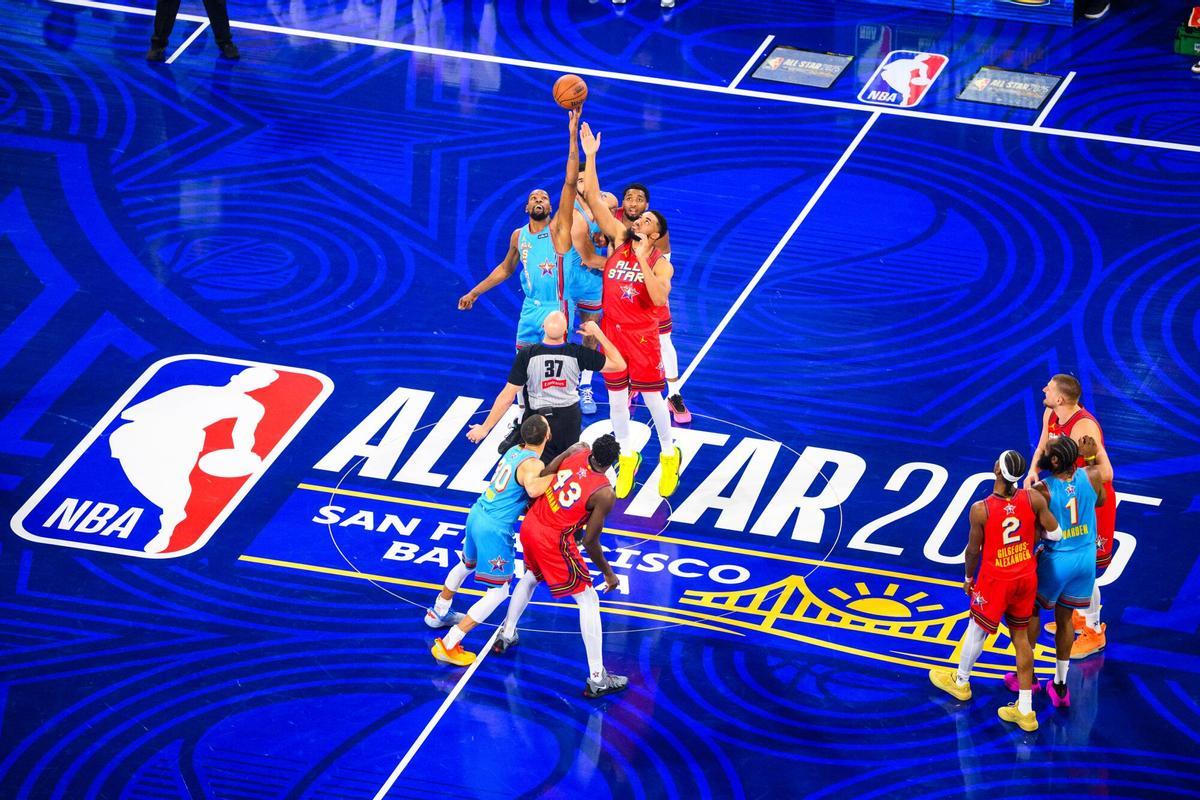 El salto inicial del All-Star Game de 2025