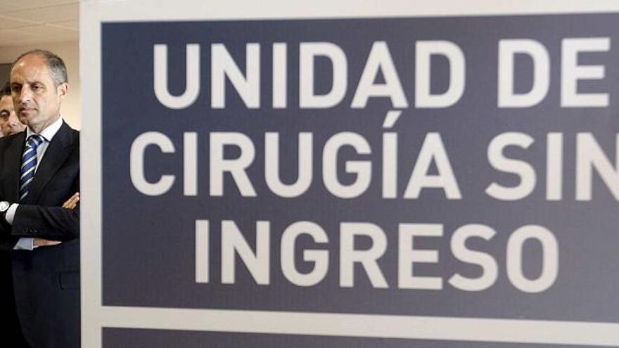 El presidente de la Generalitat, Francisco Camps, ayer, durante la inauguración del nuevo Hospital de la Fe.