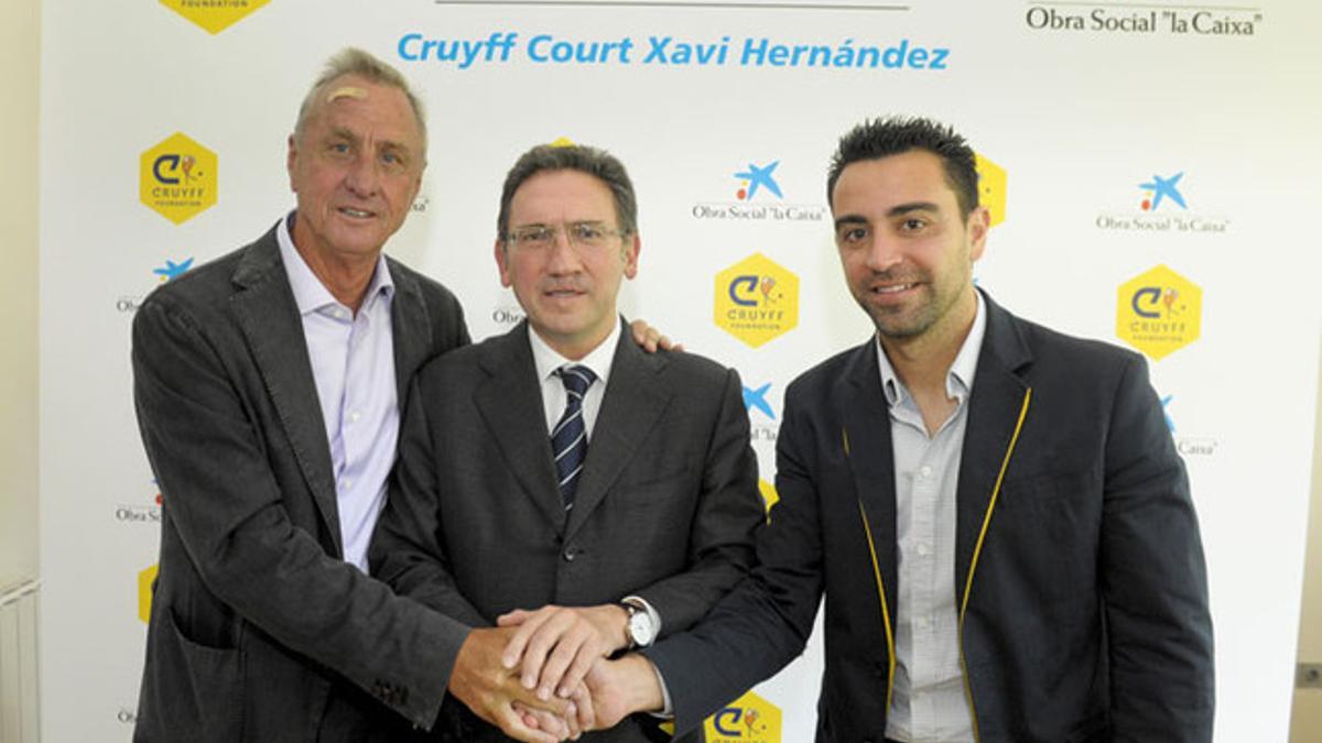 Xavi Hérnandez y Johan Cruyff, 'socios' en favor de los más pequeños
