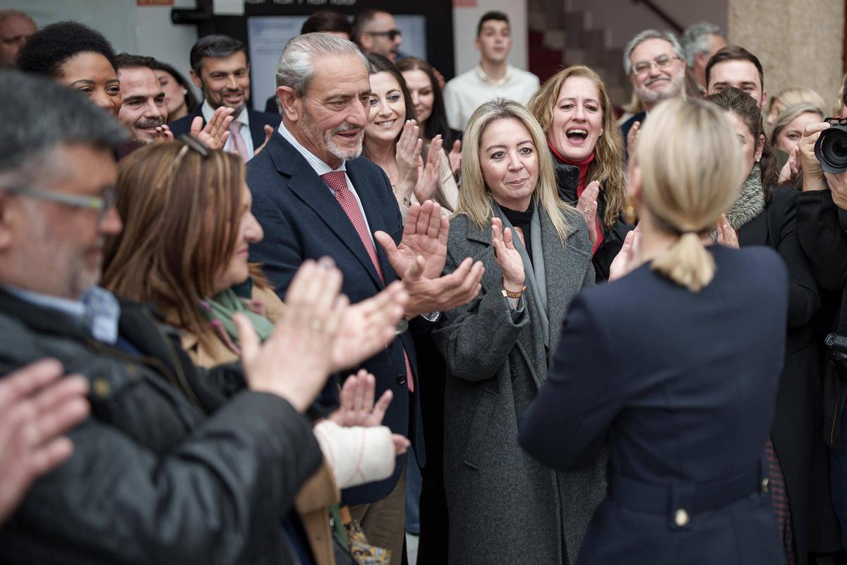 ¿Puede Castilla y León inclinar la balanza del pacto entre PP y Vox en Extremadura?