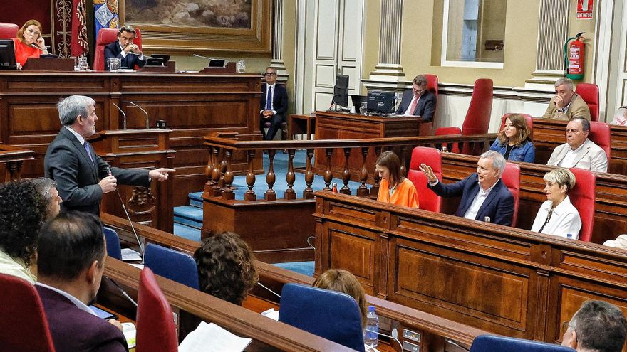 El Gobierno de Clavijo llama &quot;indecentes&quot; a los socialistas por sus críticas al PP por boicotear la distribución de menores migrantes