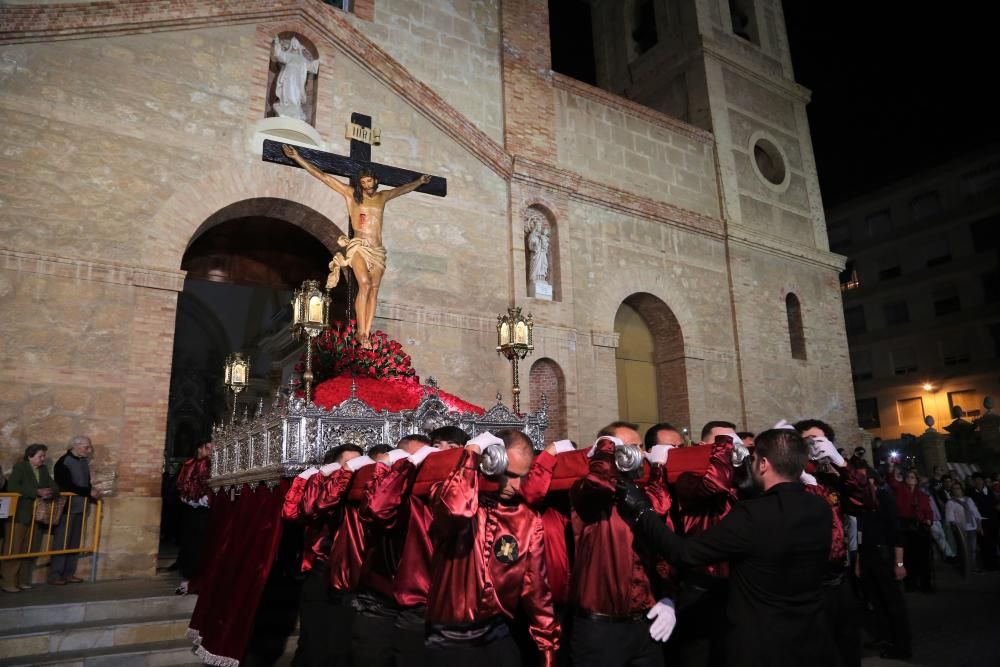 Procesión del Santo Entierro de Cristo en Torrevieja, Viernes Santo, con la participación de 18 imágenes y 154 cofradías