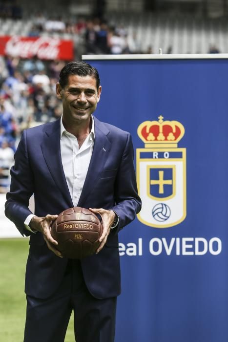 Presentación de Fernando Hierro como entrenador del Real Oviedo