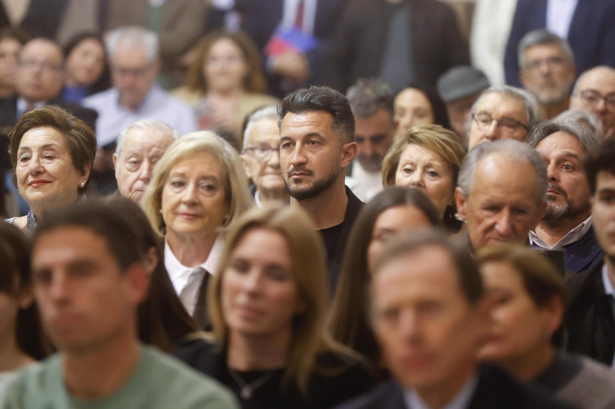 Presentación de 'De sangre azul... y grana', el libro de Paco Fenollosa
