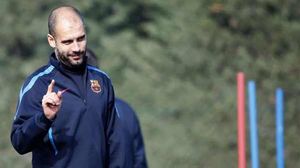 Guardiola està al capdavant de l’expedició del Barça a València.