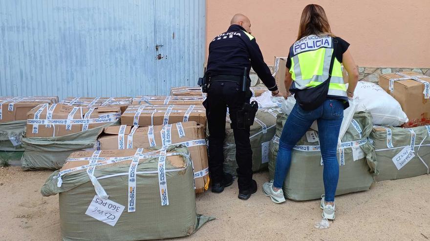 Desmantellen un magatzem clandestí a Lloret de Mar amb 47.000 objectes falsificats