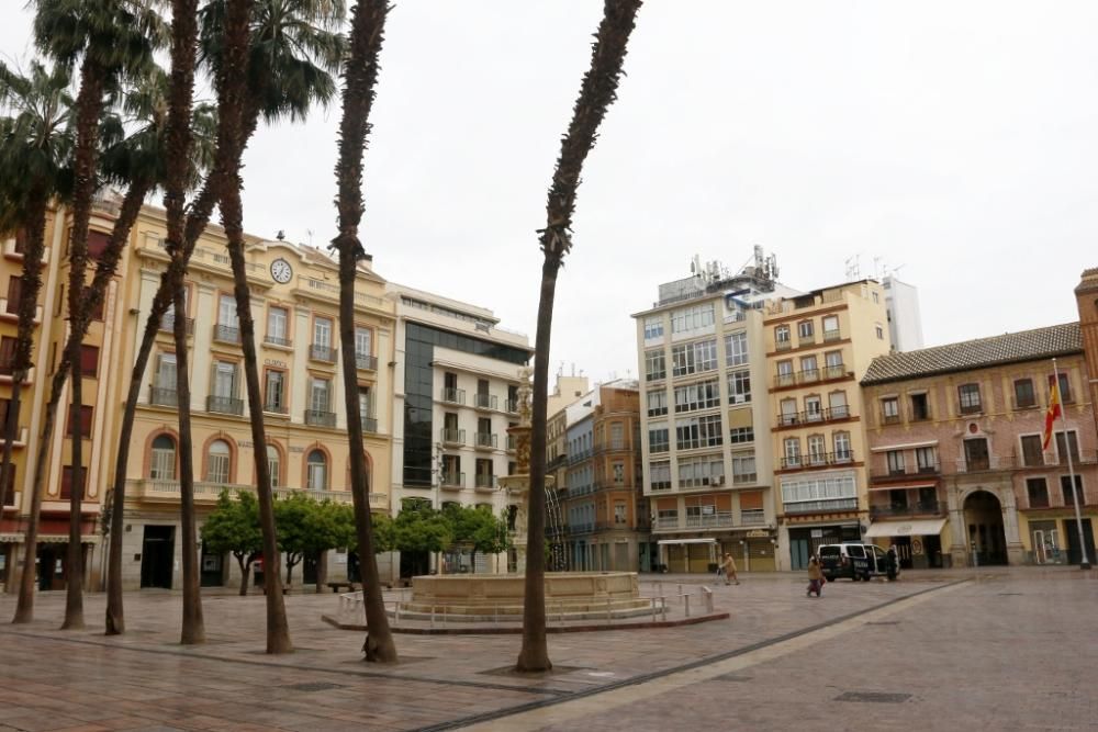 Calles vacías e inhóspitas en lo que era un Centro de Málaga bullicioso y lleno de actividad.