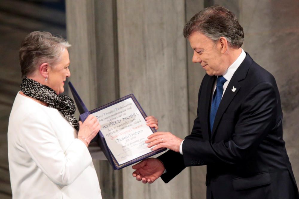 Santos recibe el Nobel de la Paz en Oslo