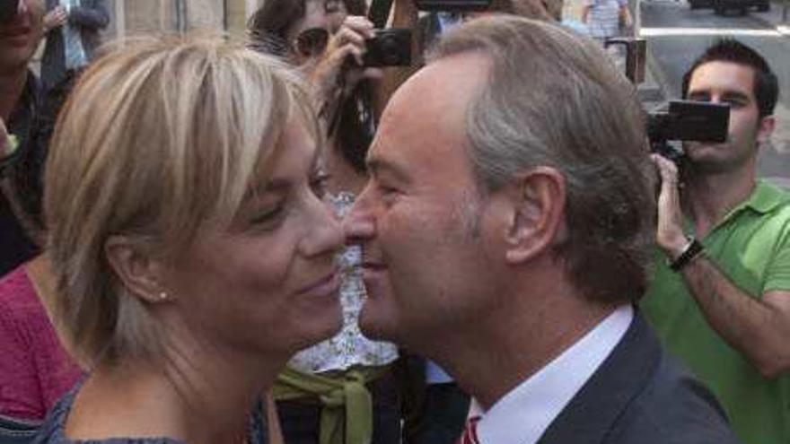 Sonia Castedo y Alberto Fabra, ayer, en Alicante.