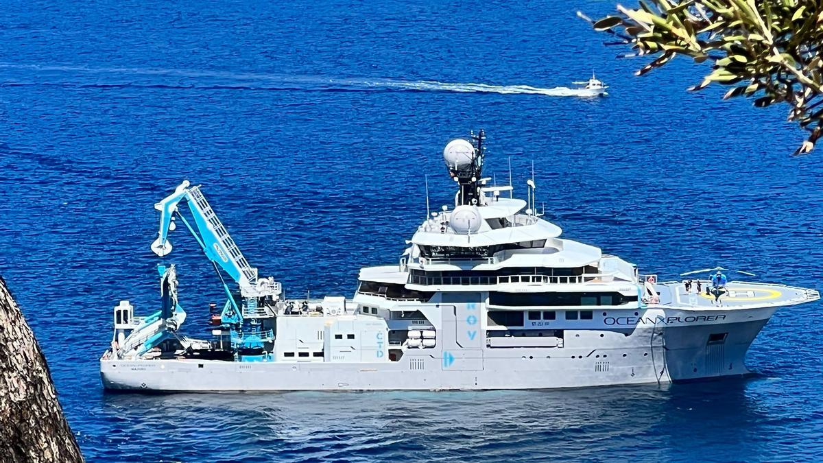 Das Schiff OceanXplorer vor Port d&#039;Andratx