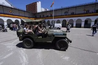 Subirse a un tanque: jornada de puertas abiertas en el Museo Militar de València