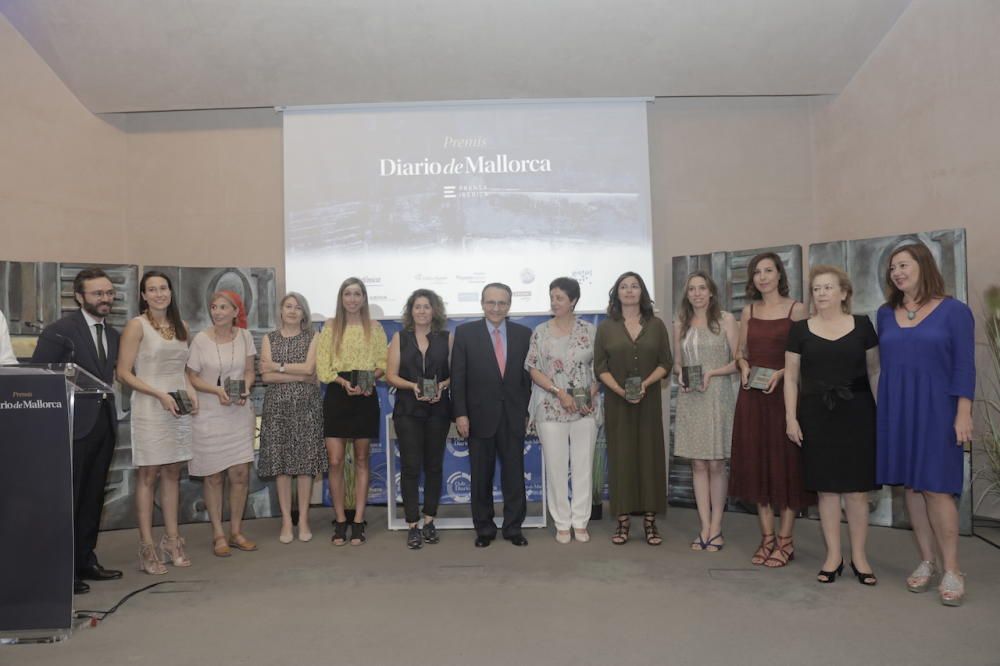 Aitor Moll, Naomi Riu, Maria Antònia Oliver, Carmen Riu, Mavi García, Macarena de Castro, Javier Moll, Catalina Vadell, Catalina Solivellas, Llucia Ramis, Dora Romaguera, Arantza Sarasola y Francina Armengol.