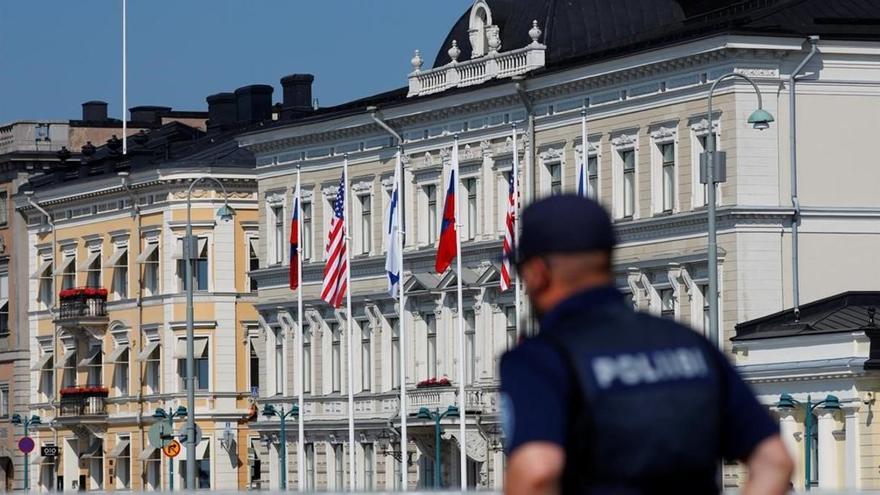 Putin se verá con Trump en la antigua residencia de los zares en Helsinki