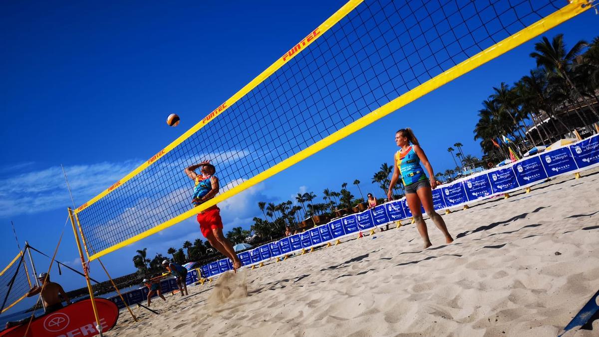 Imagen archivo de torneo de voley playa en Anfi del Mar