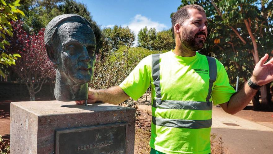 Aparece en su pedestal el busto de Pedro González, sustraído en enero