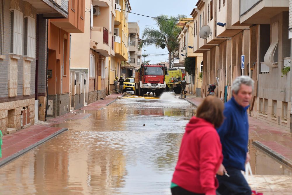 Los Alcázares vuelve poco a poco a la normalidad tras el paso de la nueva DANA