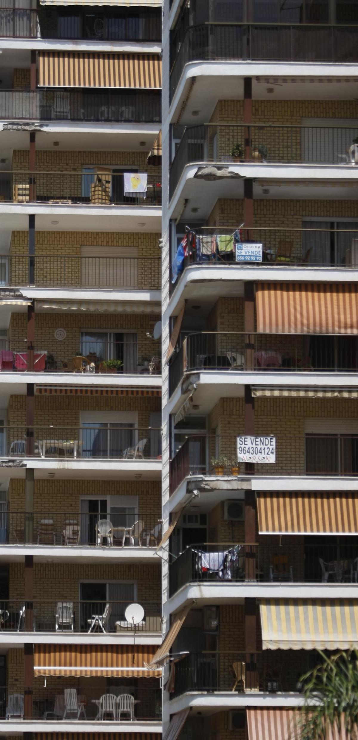 Bloque de apartamentos en la costa de Castellón.