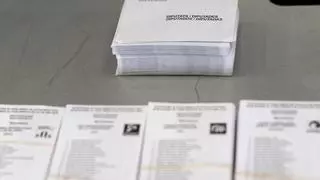 Barcelona ya tiene a punto 2.187 urnas y 15 millones de papeletas para las elecciones autonómicas