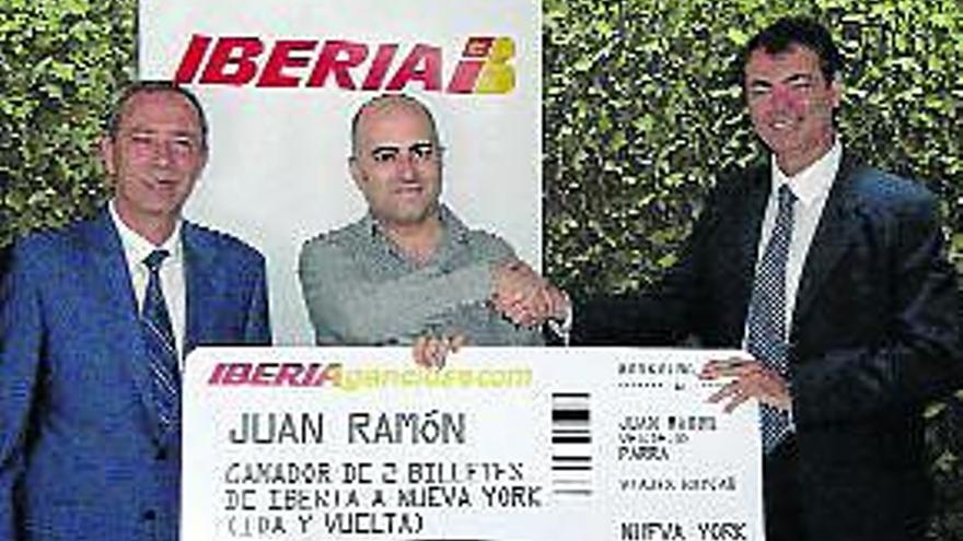 Juan Sastre (izquierda), Juan Ramón Verdejo y Javier Giménez