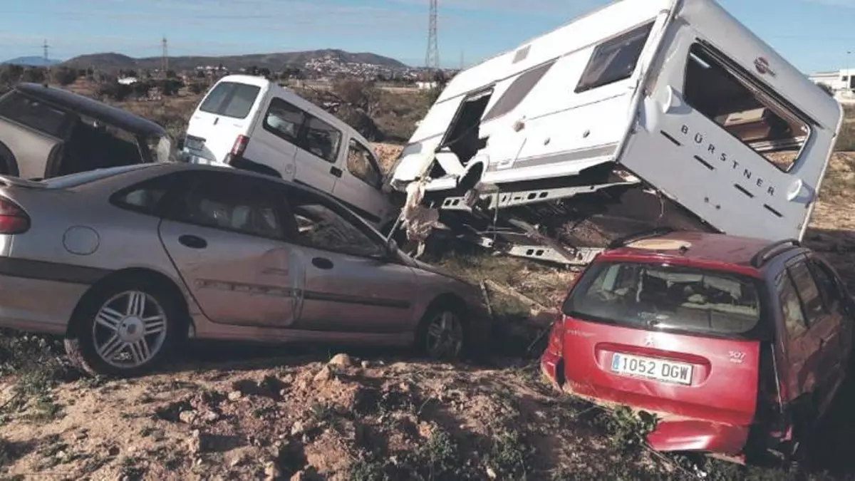 Casi la mitad de los 125.000 coches afectados por la dana sigue fuera de las campas controladas