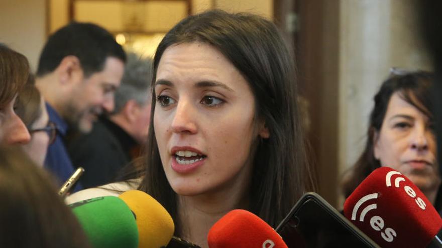 Podemos ve &quot;pruebas de que la policía política sigue&quot;