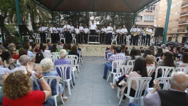 Homenaje a las fundadoras
