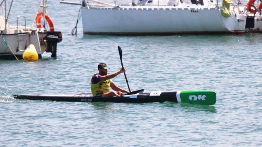 El riosellano Walter Bouzán gran favorito en la Copa de España de kayak de mar