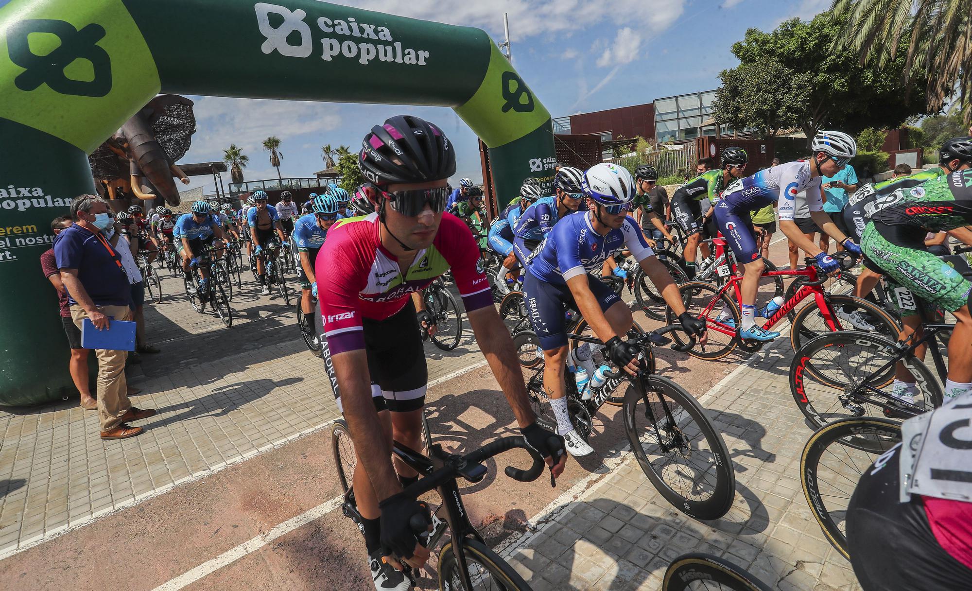 Salida de la Volta Ciclista a la provincia de Valencia