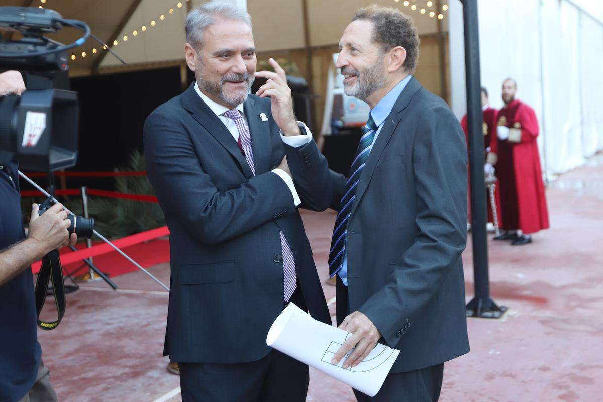 Orihuela entrega la medalla de oro de la ciudad a la EPSO