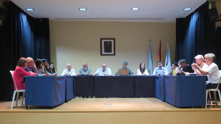 A Laracha invertirá 1,4 millones del remanente en infraestructuras y servicios