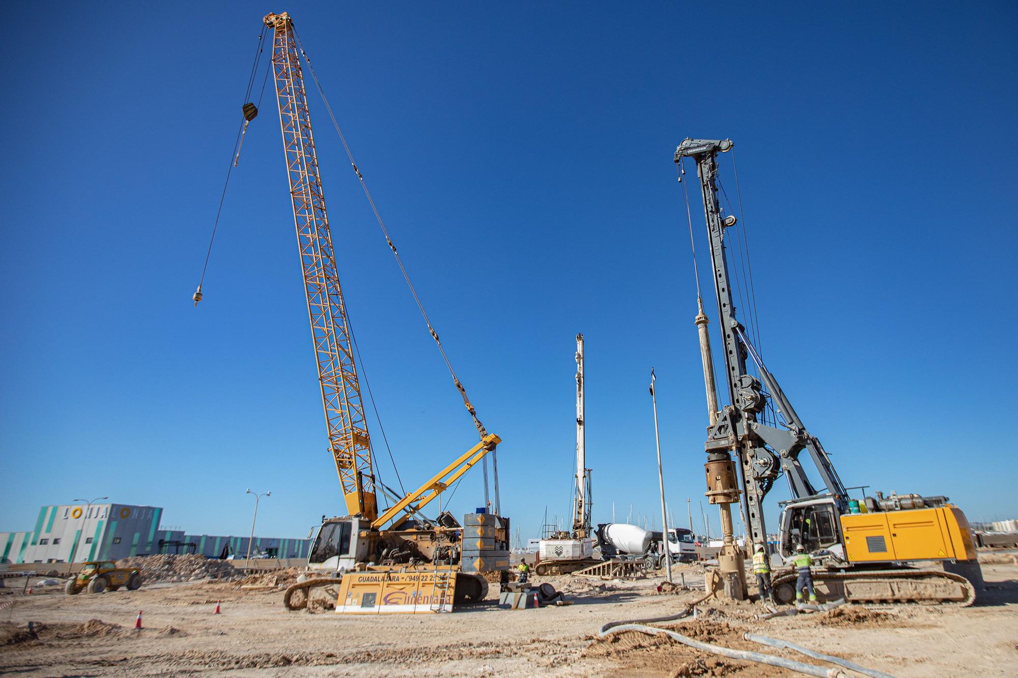 Obras de bombeo del nuevo puerto de Torrevieja