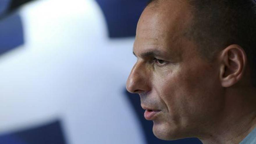 Varoufakis vuelve a cargar contra el rescate de Grecia y Tsipras
