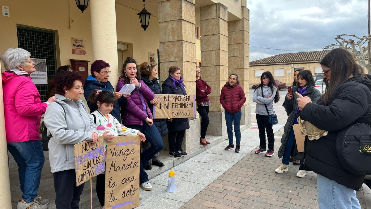 Conmemoración del Día de la Mujer en Arcenillas