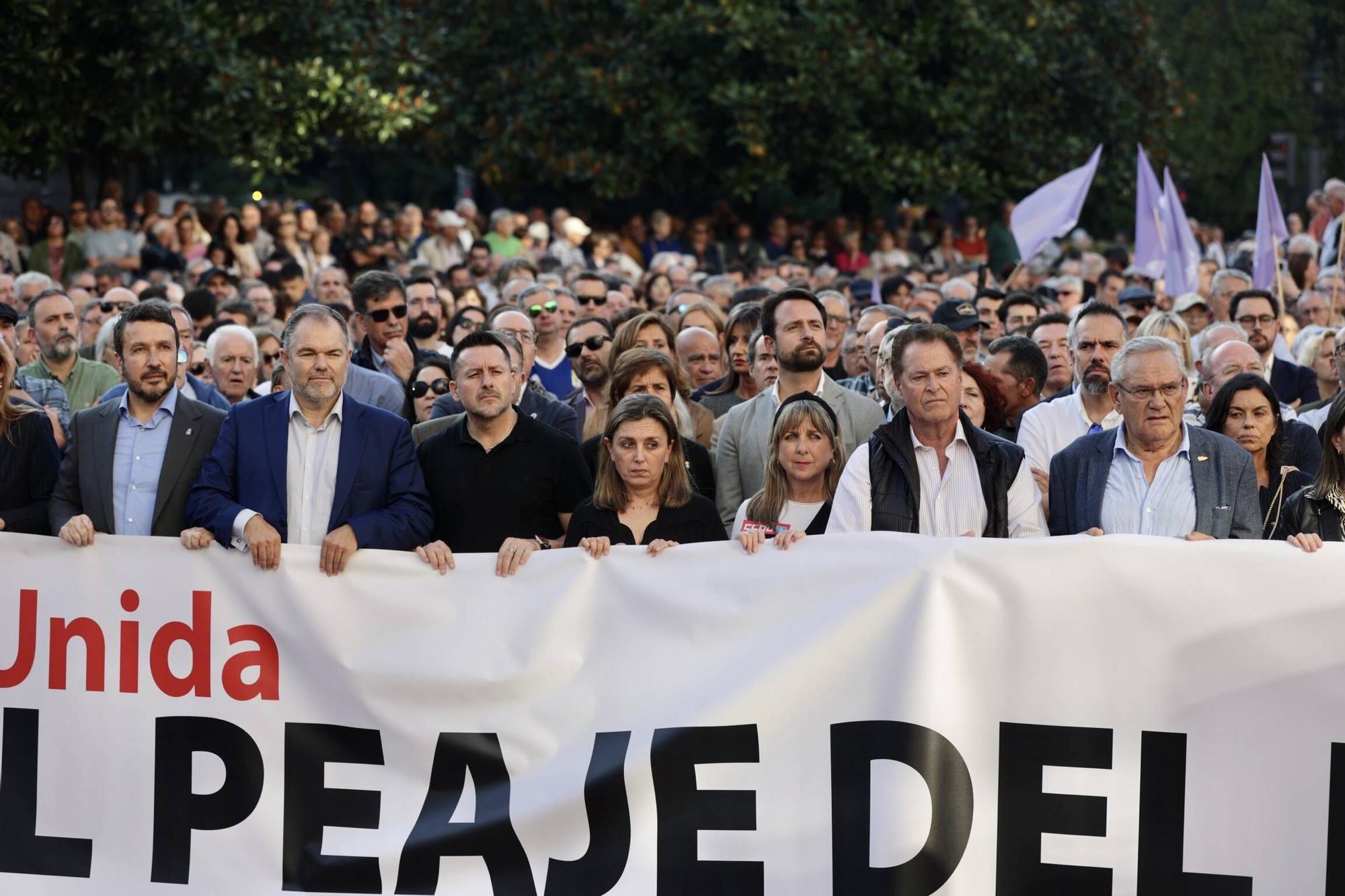 EN IMÁGENES: así fue la gran movilización contra el peaje del Huerna en Asturias