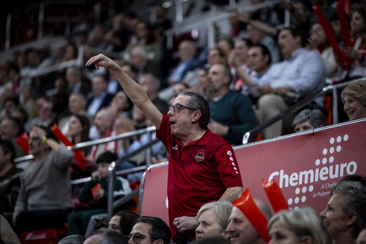 El pabellón Príncipe Felipe roza el lleno en el partido ante el USK Praga.