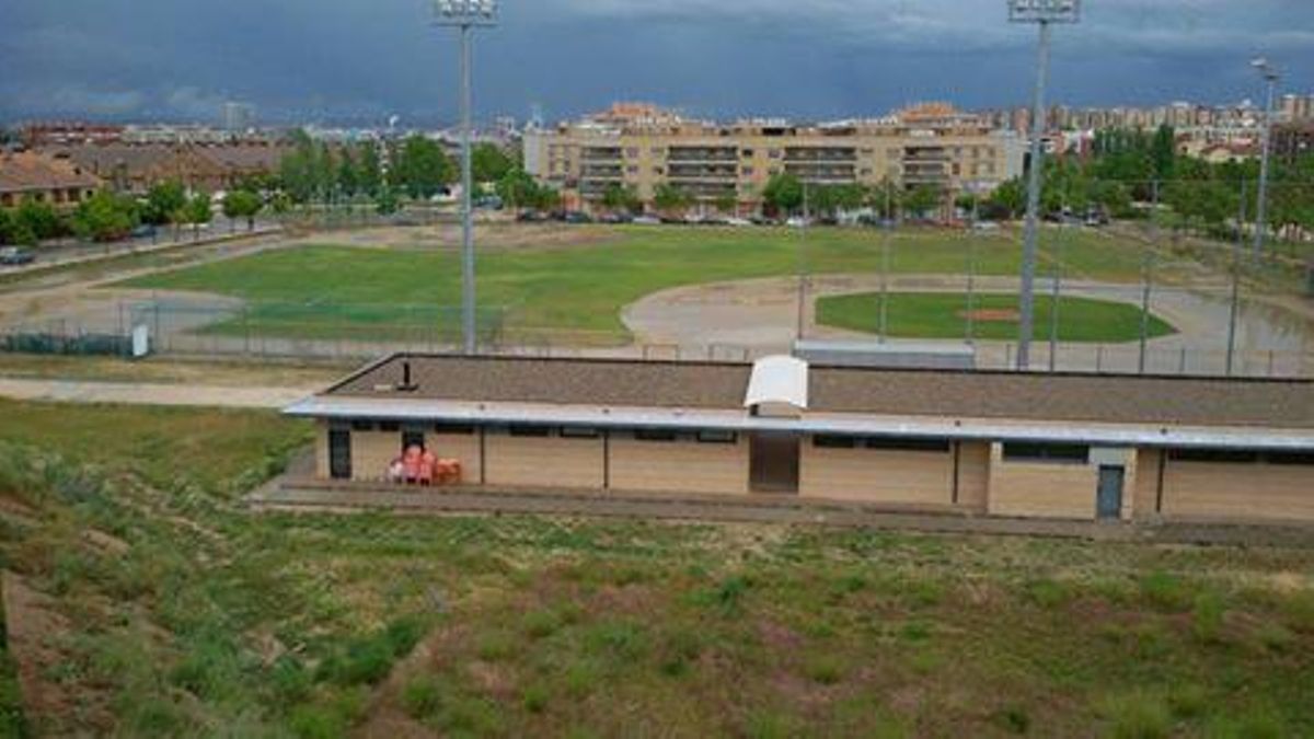 El campo de béisbol de Miralbueno